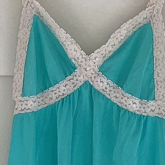 Vintage Sears long blue lace strap nightgown, small.  0261 - Picture 5 of 6